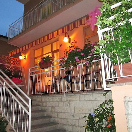Hotel Villa Elia Rimini Exterior foto