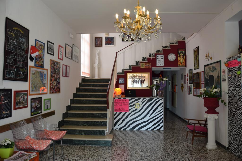 Hotel Villa Elia Rimini Exterior foto
