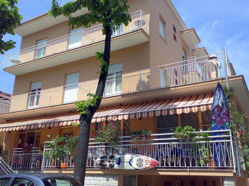 Hotel Villa Elia Rimini Exterior foto